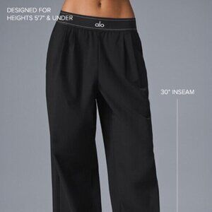 ALO Yoga | Pants & Jumpsuits | Alo Yoga Midrise Black Showdown